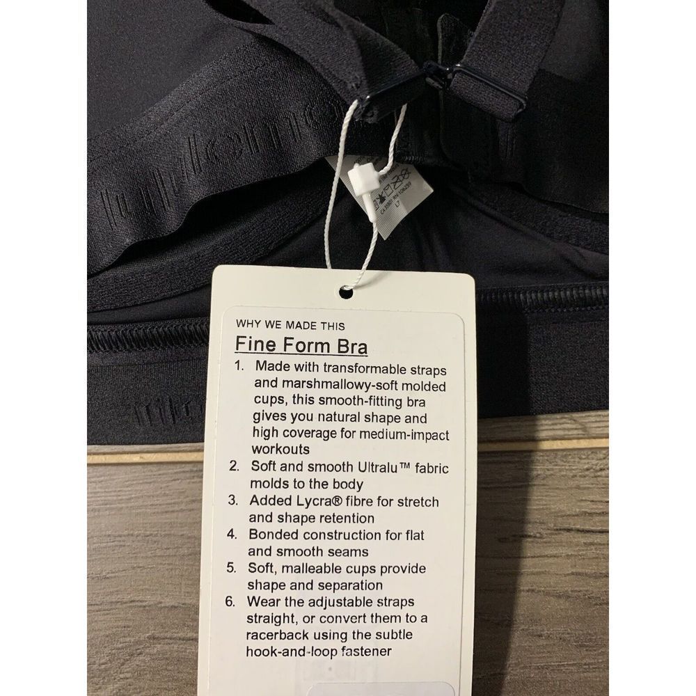 New Women's Lululemon Fine Form Bra - Black - $78 MSRP - - Picture 4 of 5